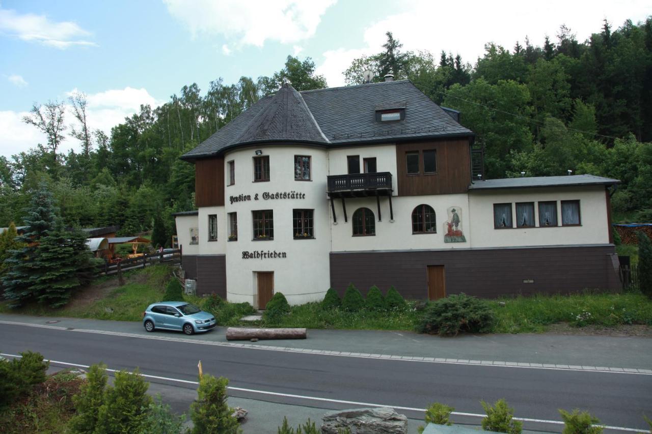 Hotel Waldfrieden Elsterberg Buitenkant foto
